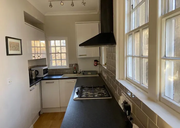 Period Apartment On South Bank